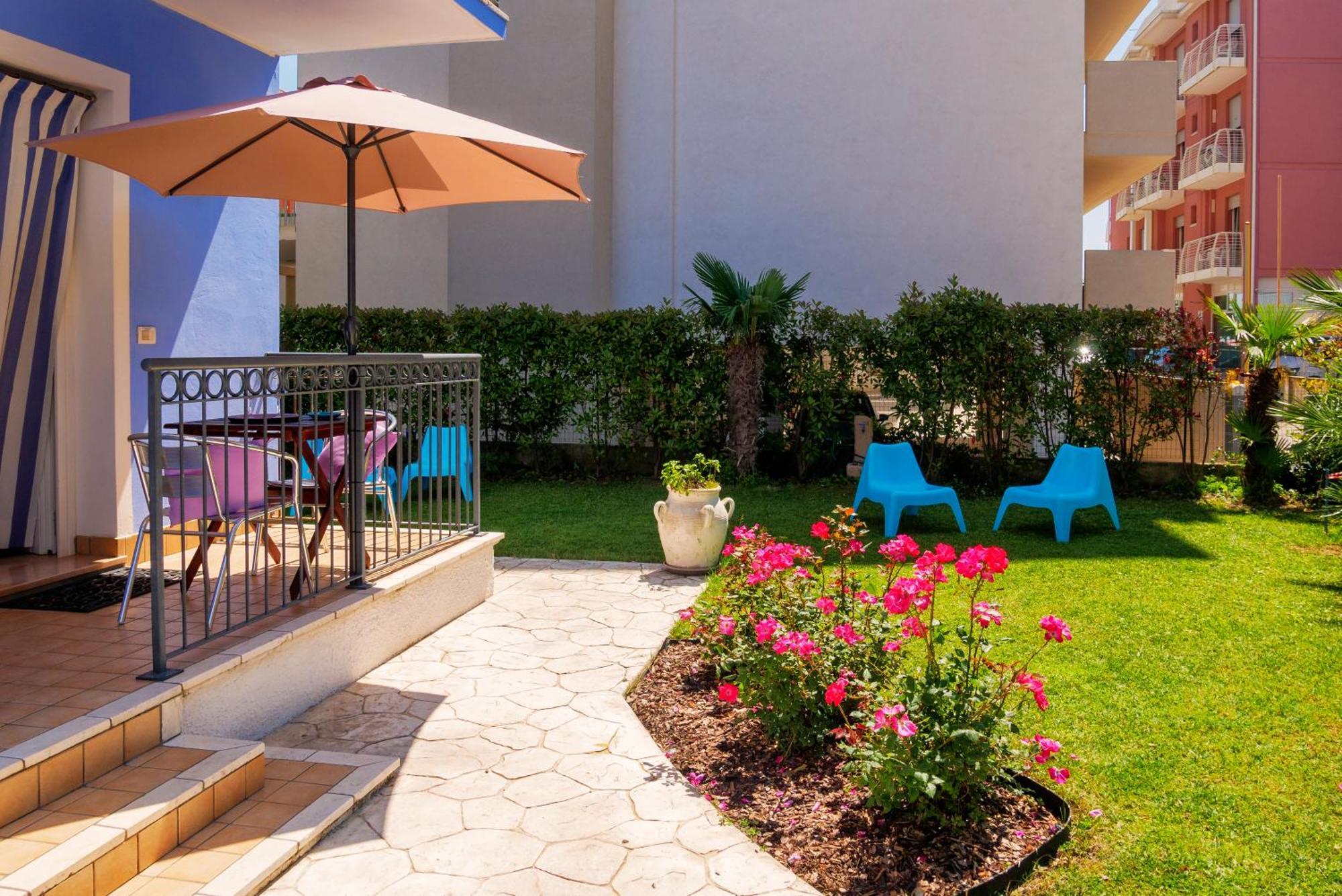 Residence Amarein Caorle Esterno foto