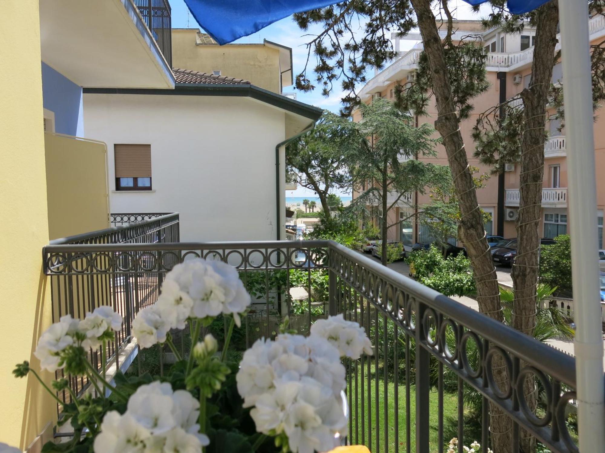 Residence Amarein Caorle Esterno foto