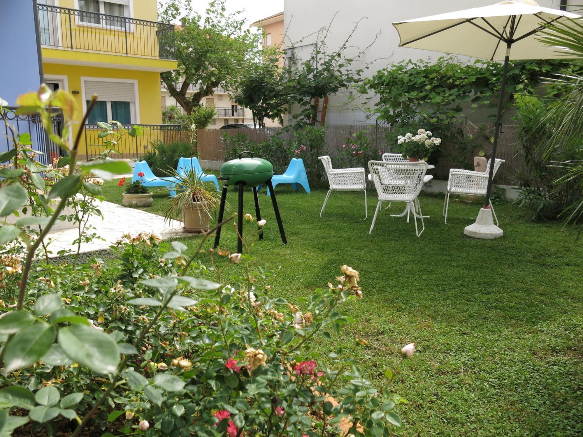 Residence Amarein Caorle Esterno foto