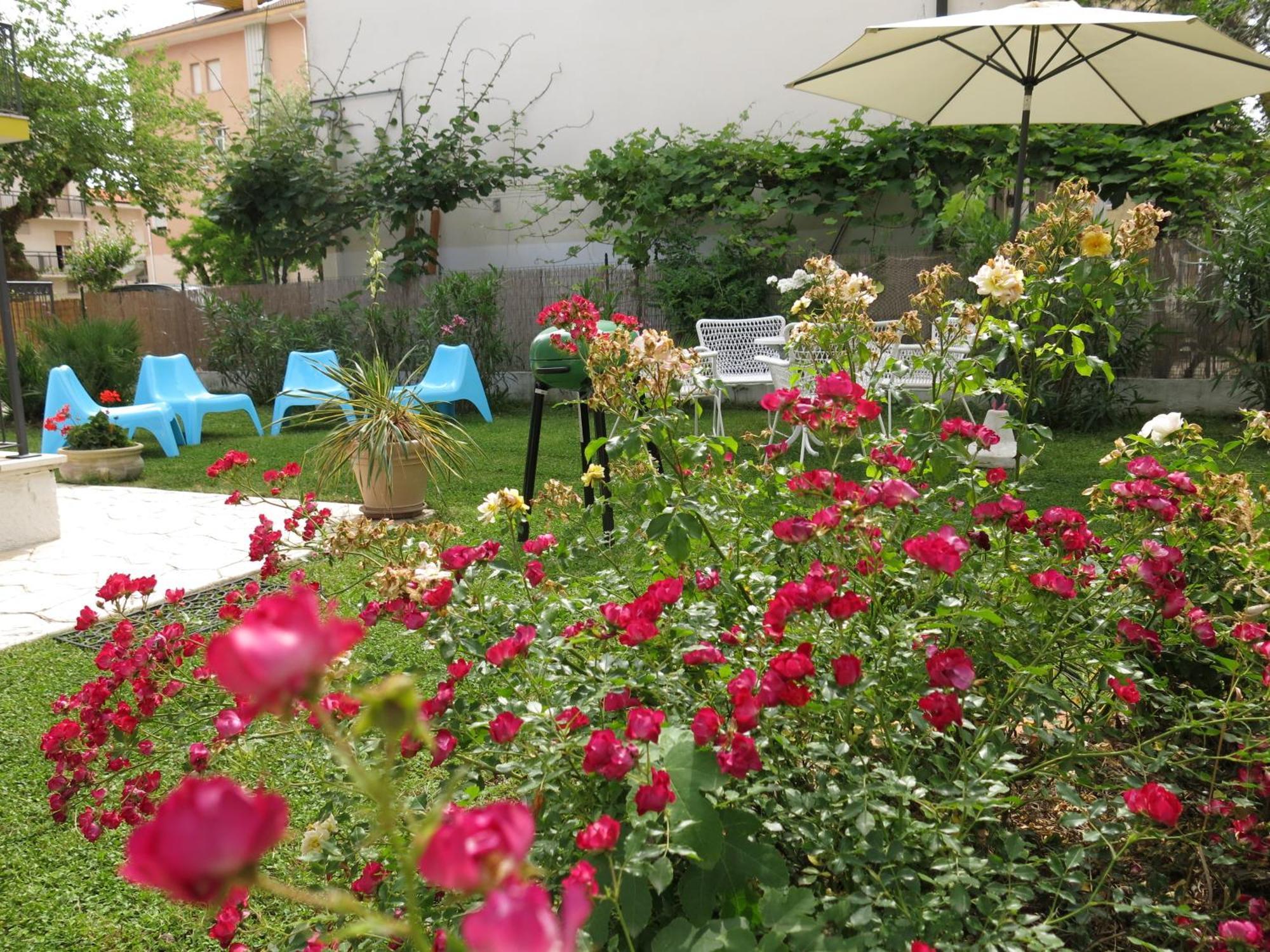 Residence Amarein Caorle Esterno foto