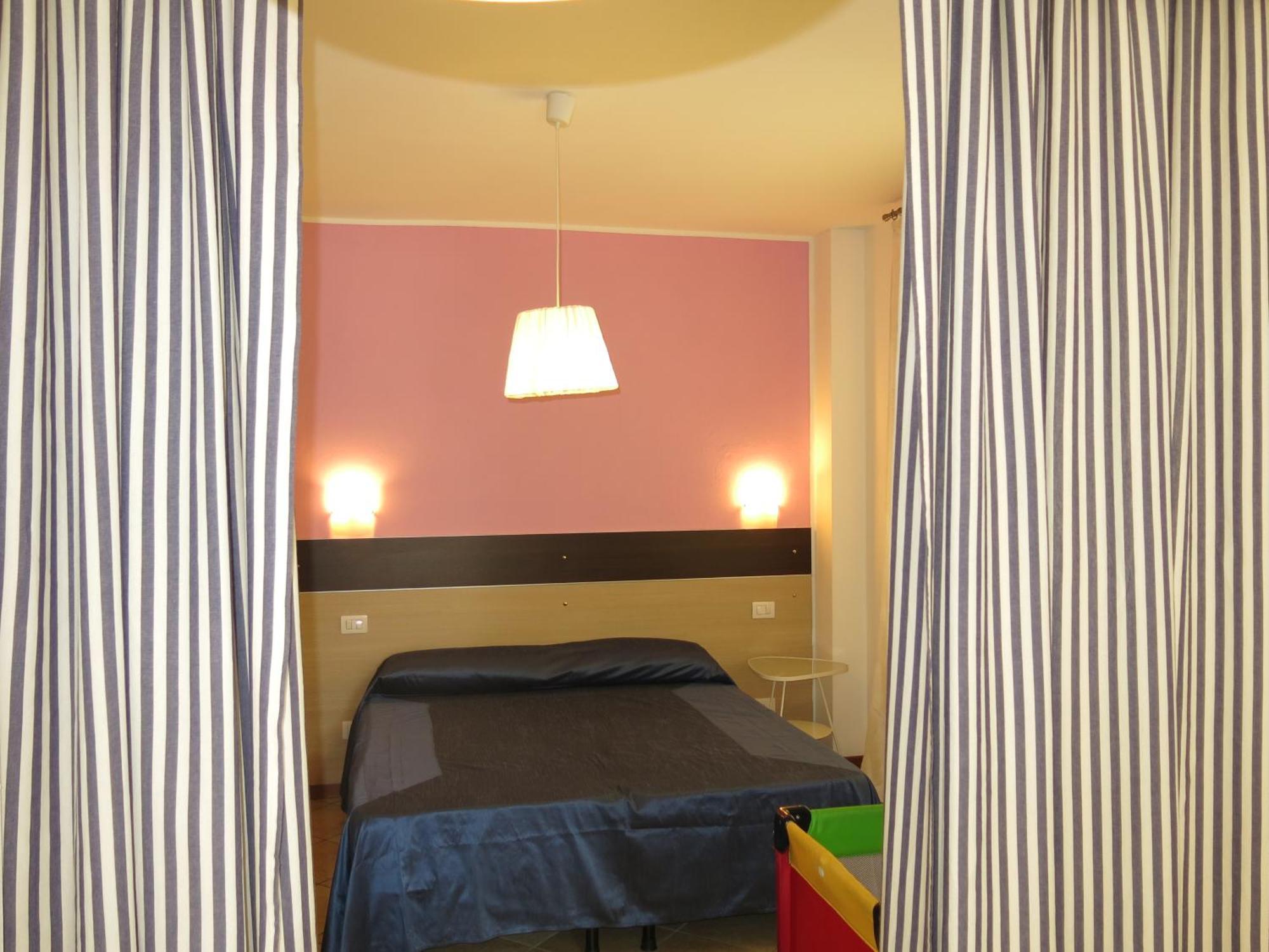 Residence Amarein Caorle Esterno foto