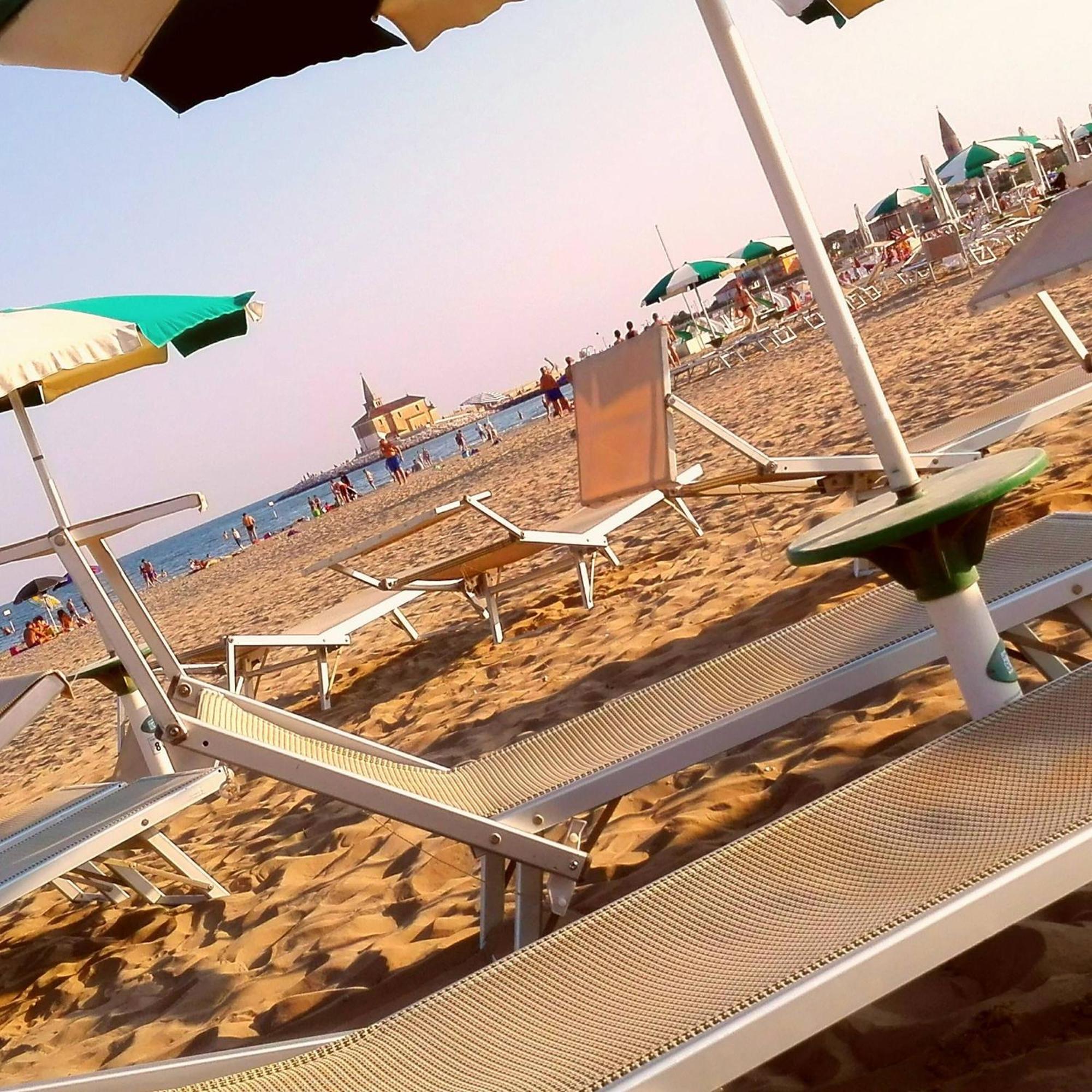 Residence Amarein Caorle Esterno foto